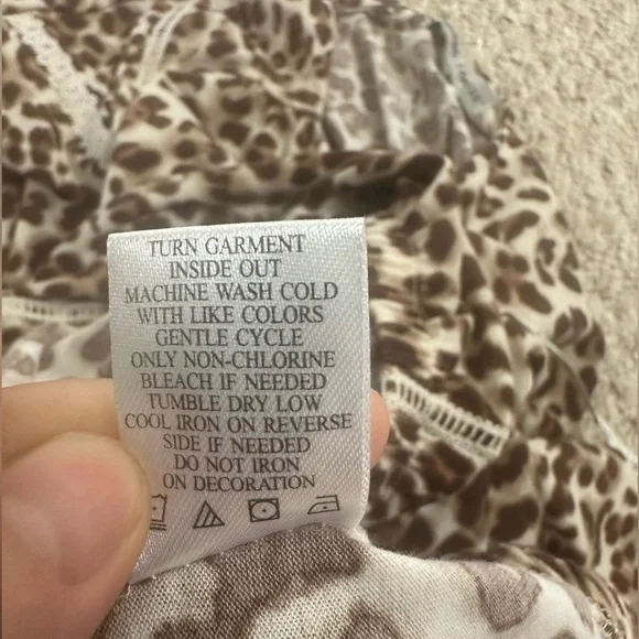 Absolutely Famous Tan and Cream Boxy Blouse size 2X - Picture 7 of 7